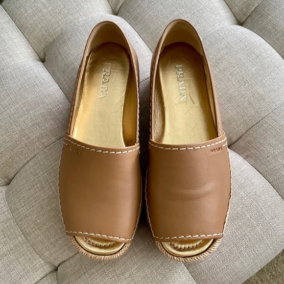 Prada shoes - Picture 2 of 7